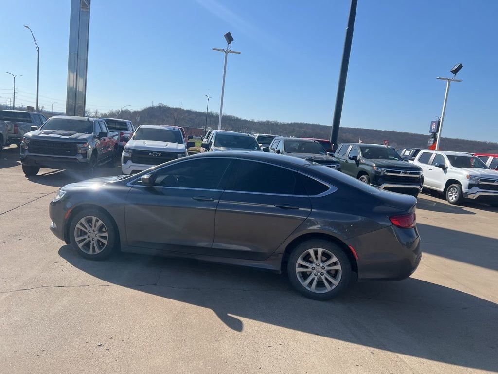 2016 Chrysler 200 Limited