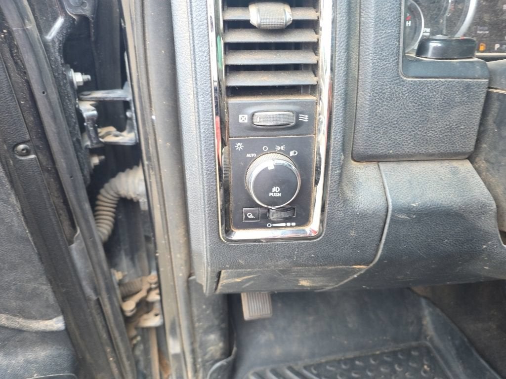 2016 RAM 1500 Sport