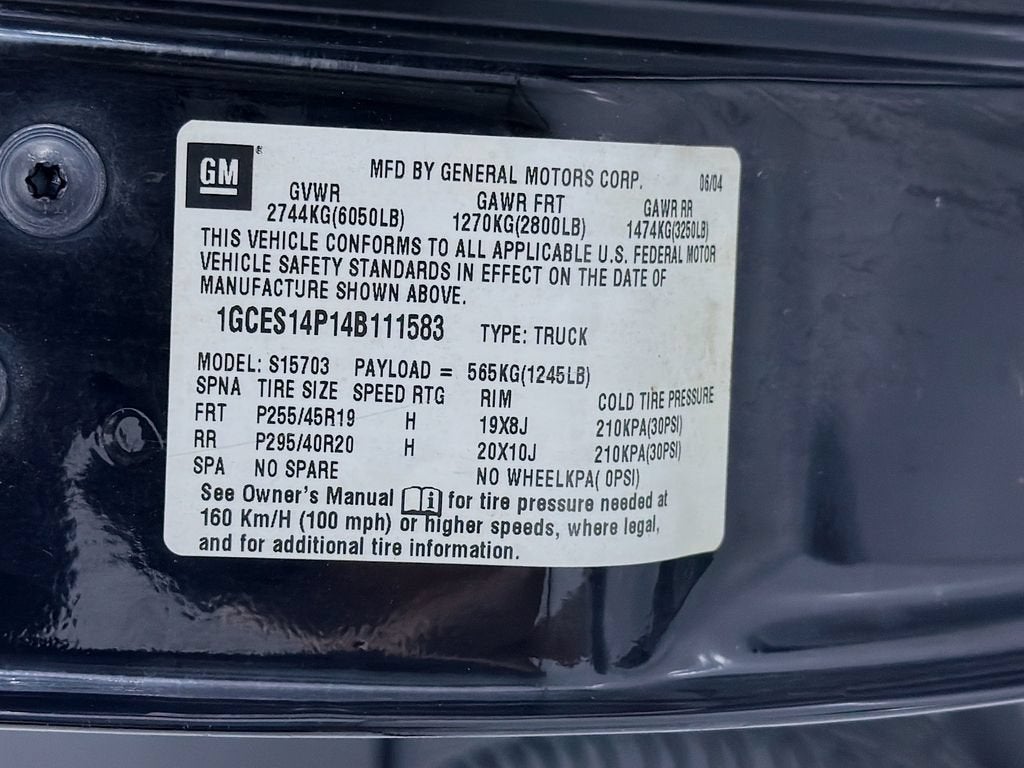 2004 Chevrolet SSR LS