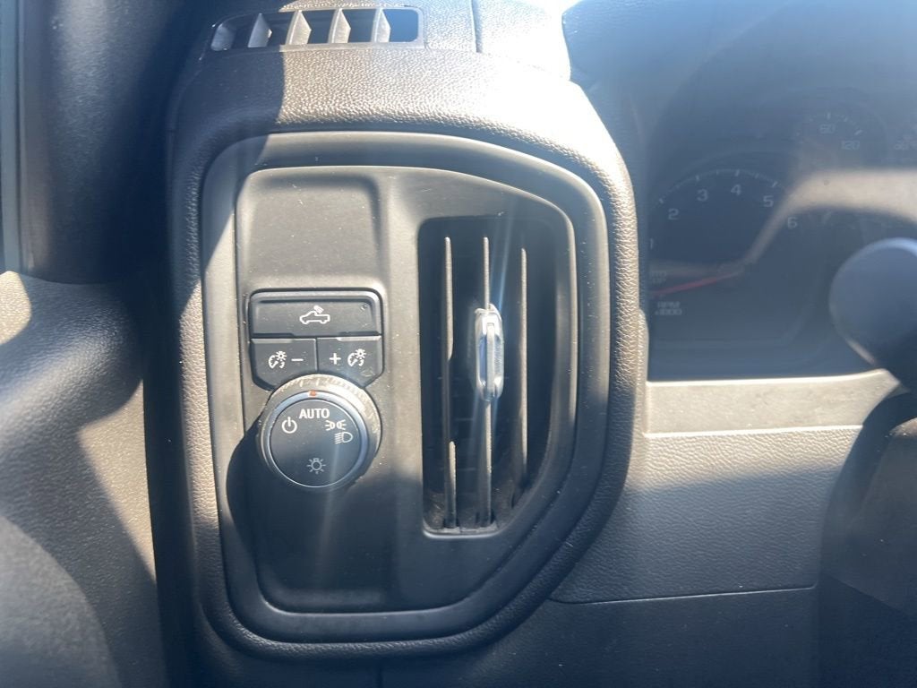 2021 Chevrolet Silverado 1500 Custom