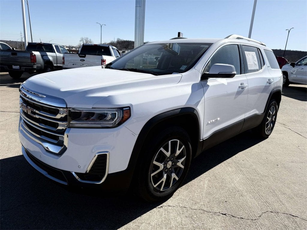2023 GMC Acadia SLT
