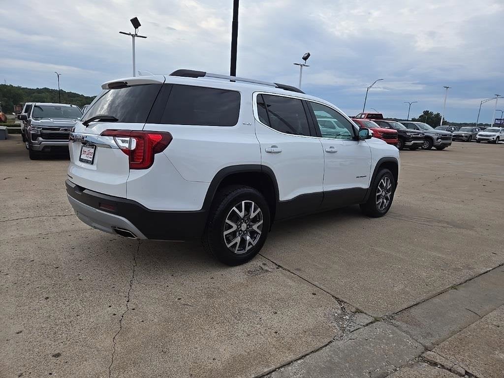 2023 GMC Acadia SLT