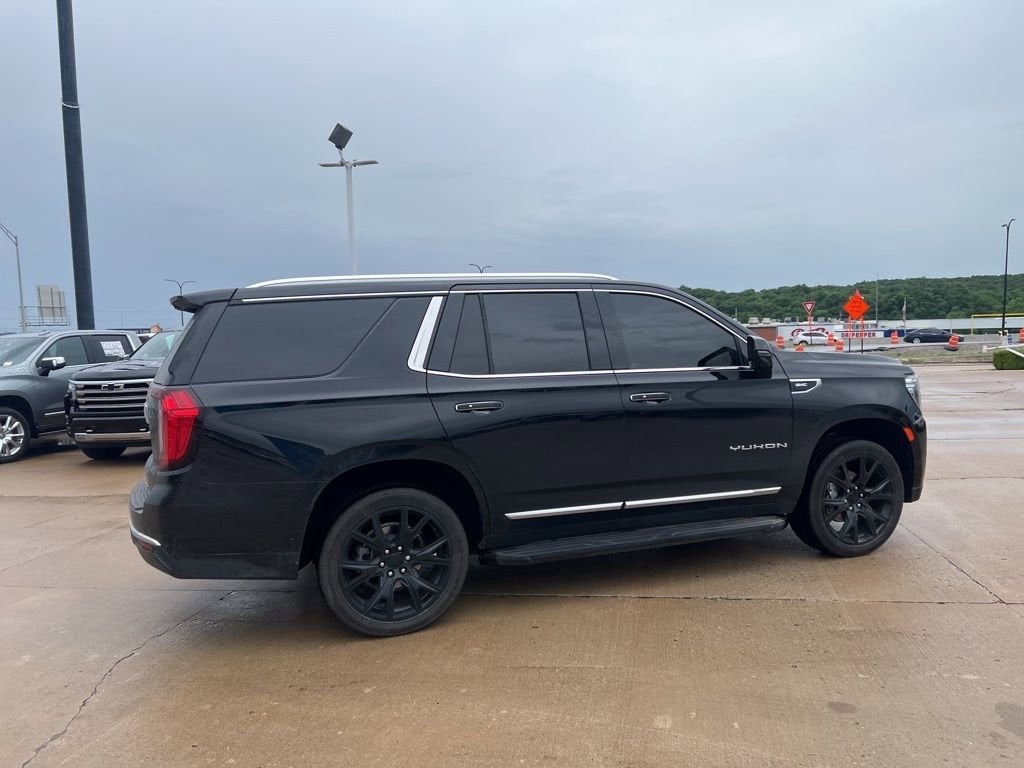 2023 GMC Yukon SLT