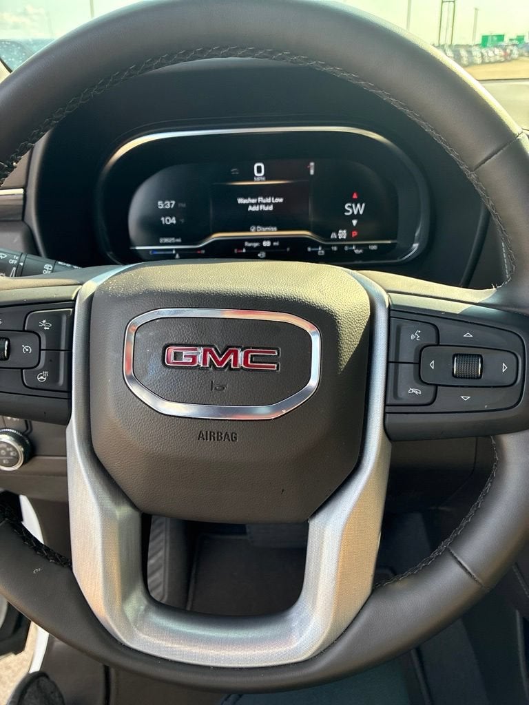 2024 GMC Yukon SLT