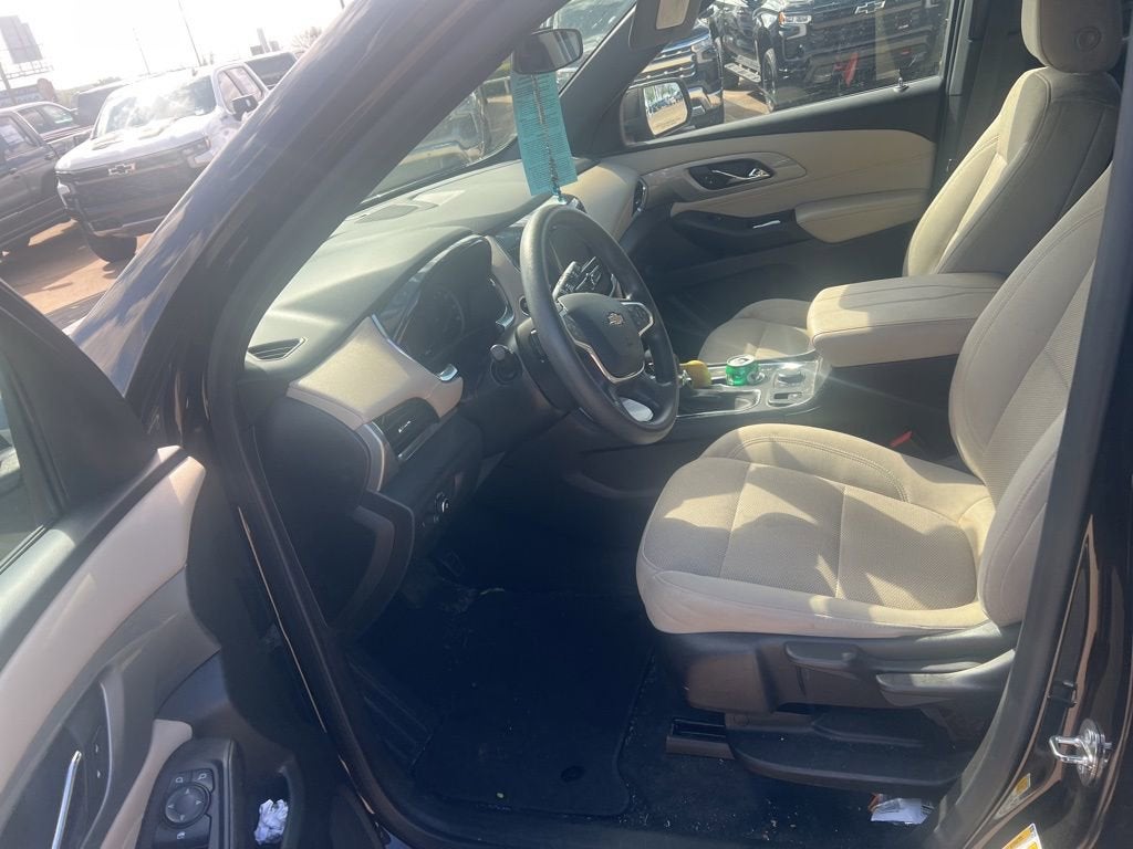 2023 Chevrolet Traverse LS