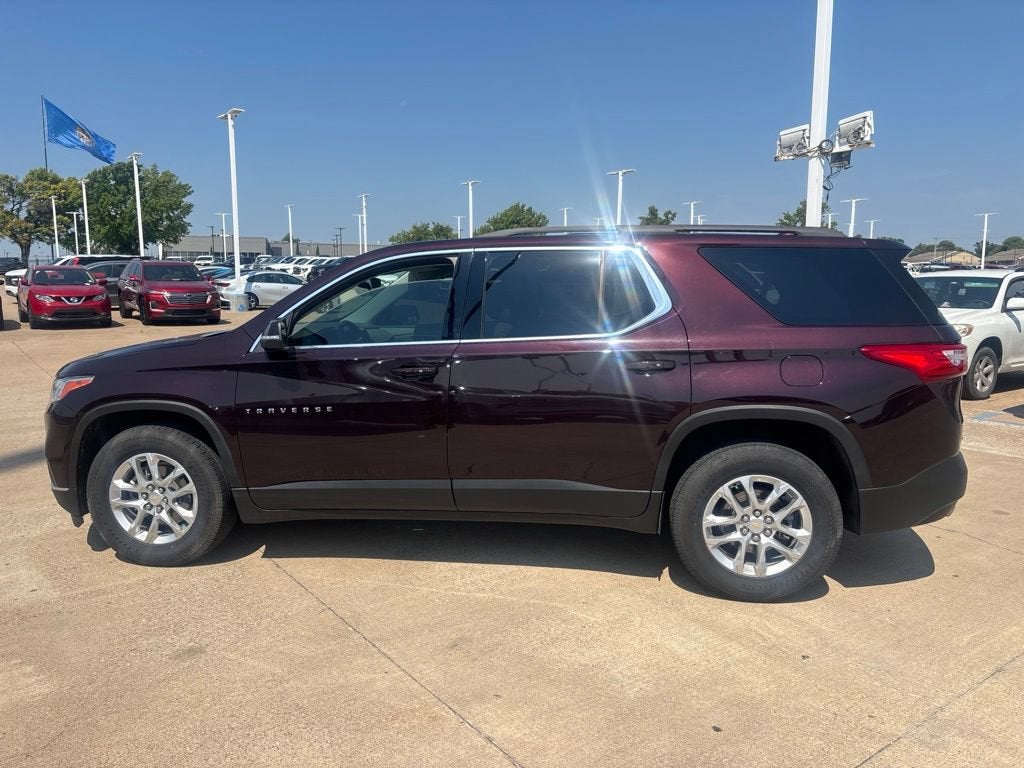 2021 Chevrolet Traverse LT Cloth