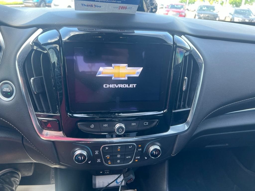 2023 Chevrolet Traverse LT Leather