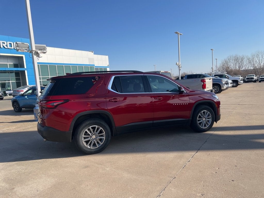 2022 Chevrolet Traverse LT Cloth