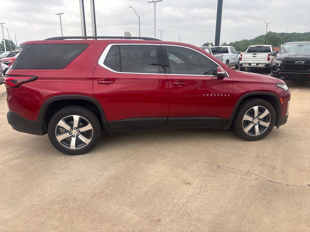 2023 Chevrolet Traverse LT Leather