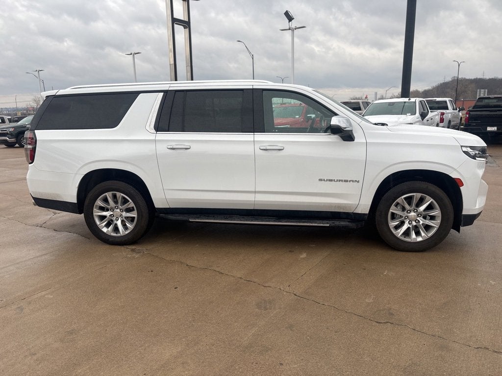 2023 Chevrolet Suburban Premier