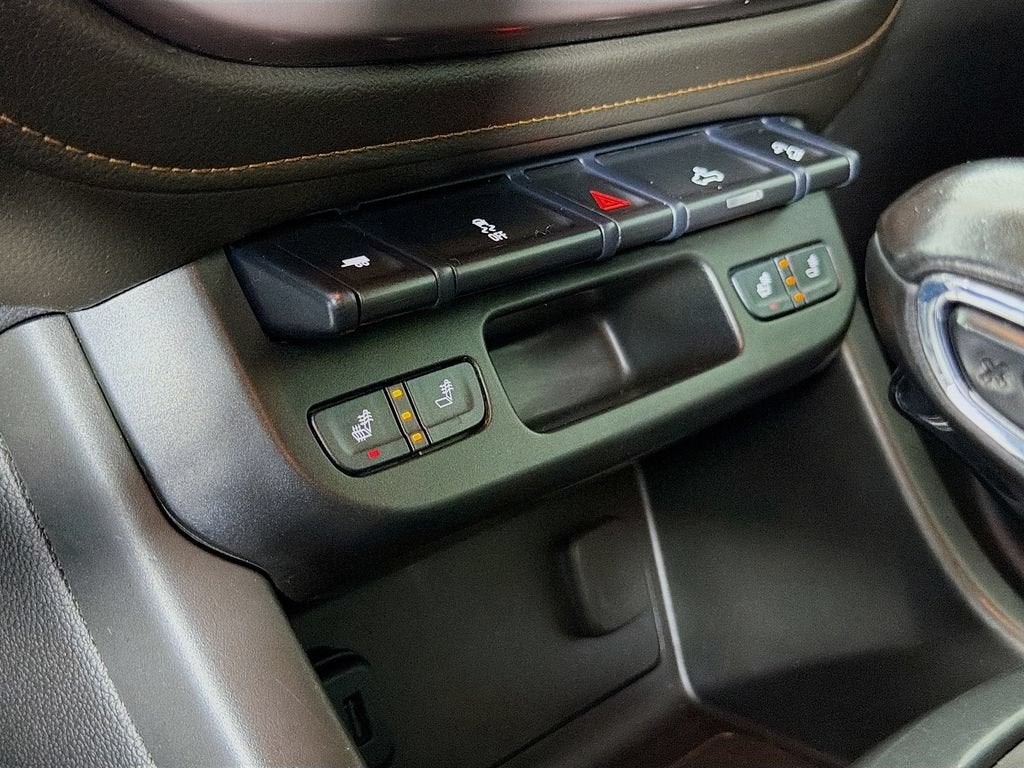 2022 GMC Canyon AT4 - Cloth