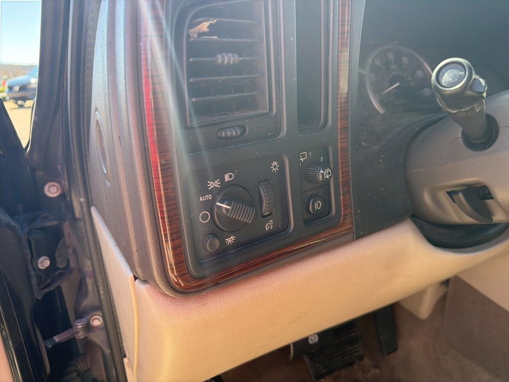 2004 Cadillac Escalade 4dr AWD