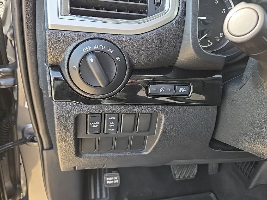 2020 Nissan Titan SV