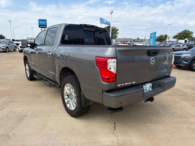 2021 Nissan Titan SV