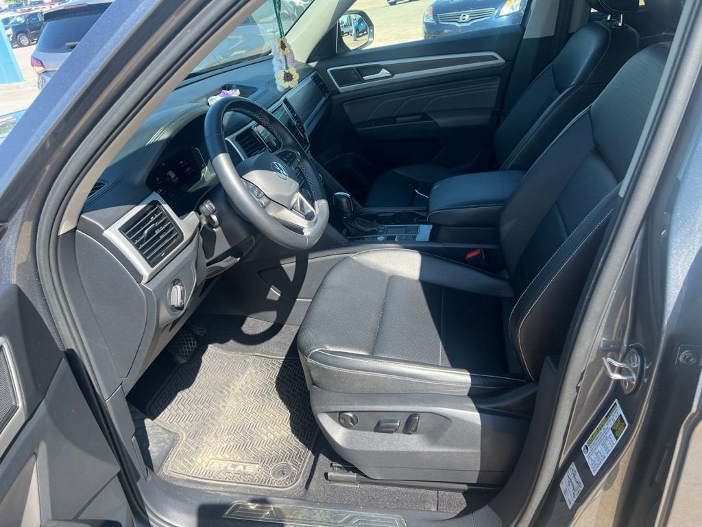 2022 Volkswagen Atlas 2.0T SE w/Technology