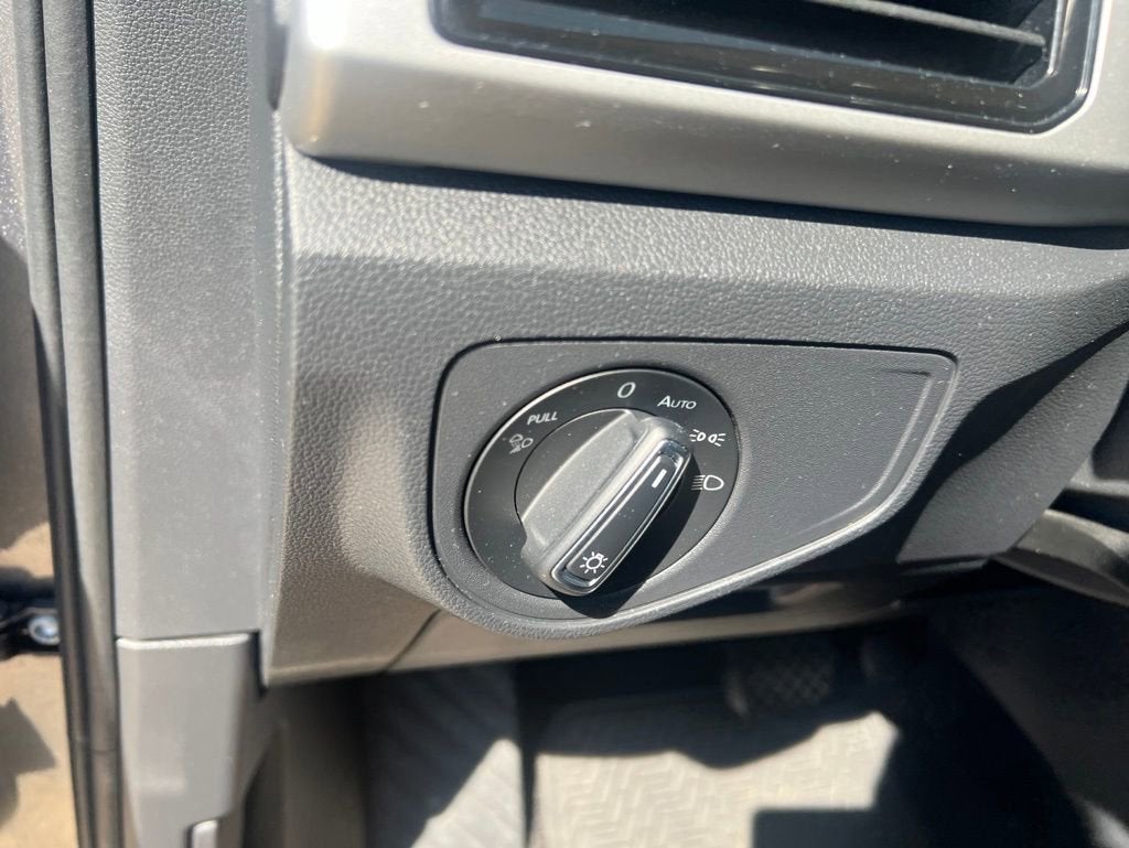 2022 Volkswagen Atlas 2.0T SE w/Technology