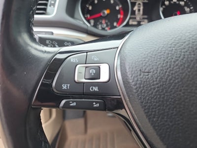 2018 Volkswagen Passat 2.0T SE
