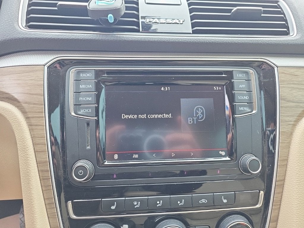 2018 Volkswagen Passat 2.0T SE