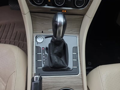 2018 Volkswagen Passat 2.0T SE