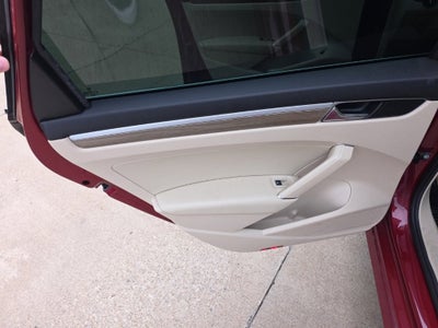 2018 Volkswagen Passat 2.0T SE