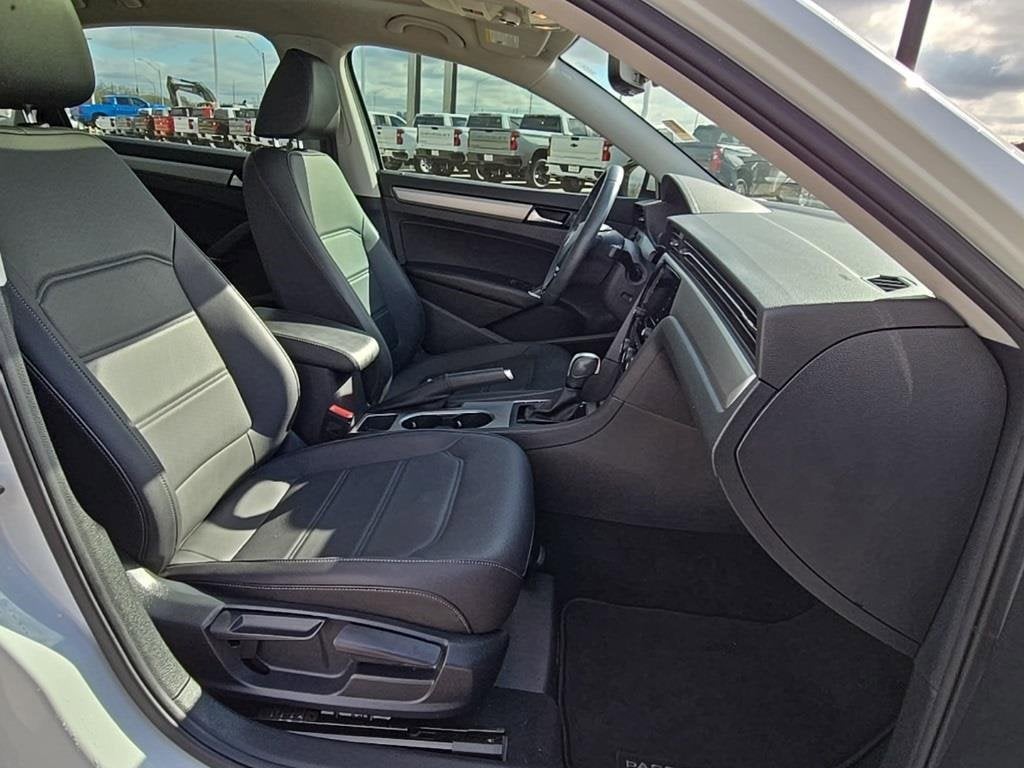 2022 Volkswagen Passat 2.0T SE