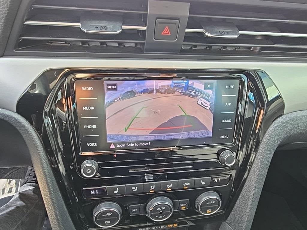 2022 Volkswagen Passat 2.0T SE