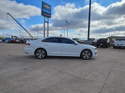 2022 Volkswagen Passat 2.0T SE