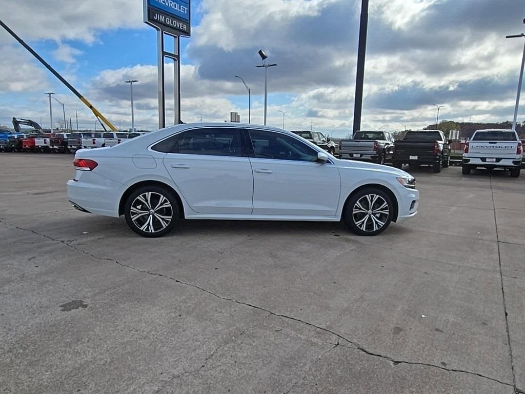 2022 Volkswagen Passat 2.0T SE