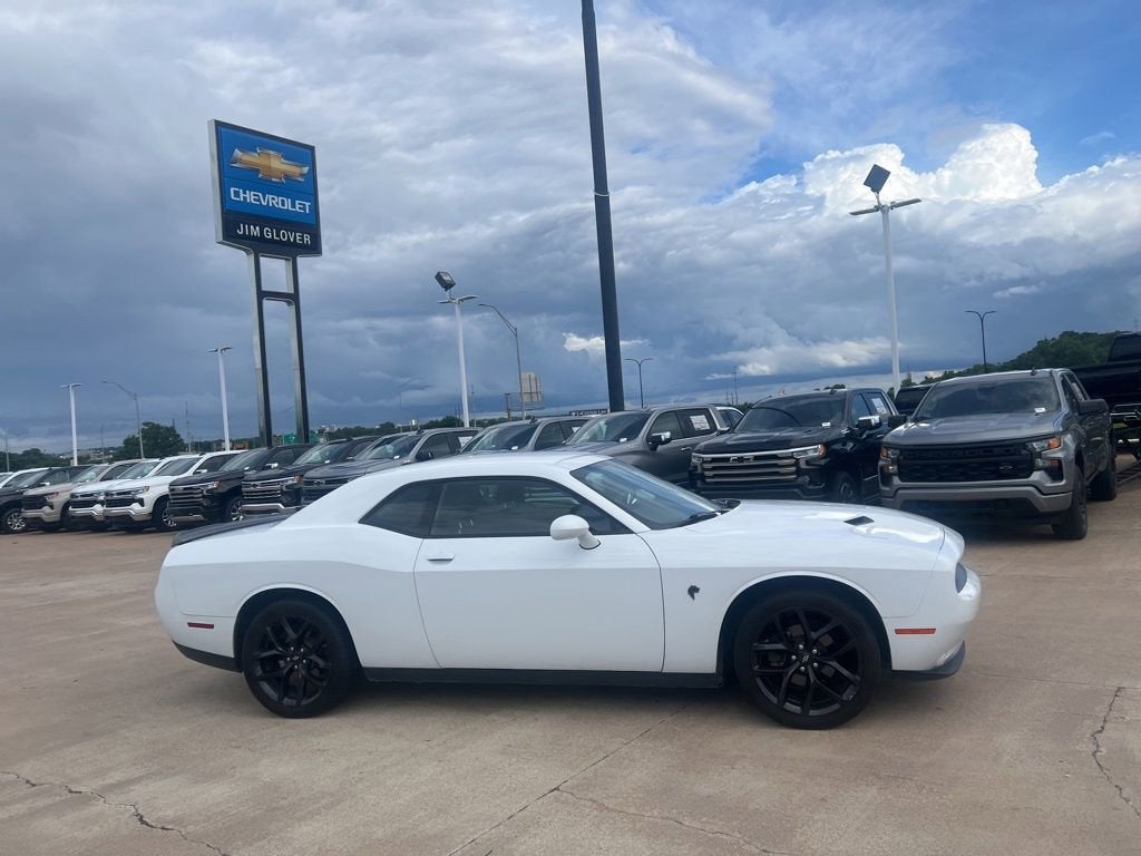 2021 Dodge Challenger SXT