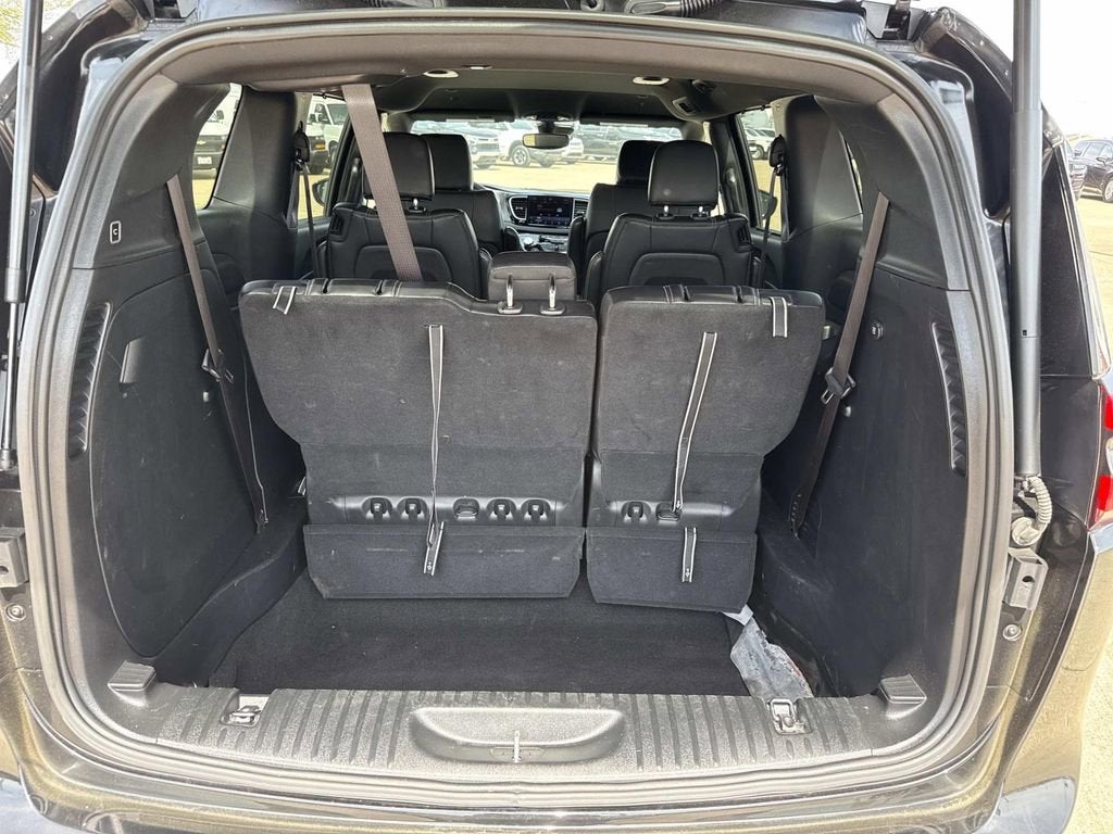 2025 Chrysler Pacifica Select