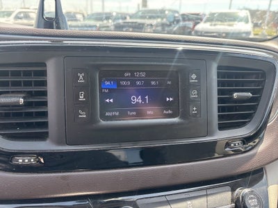 2017 Chrysler Pacifica LX