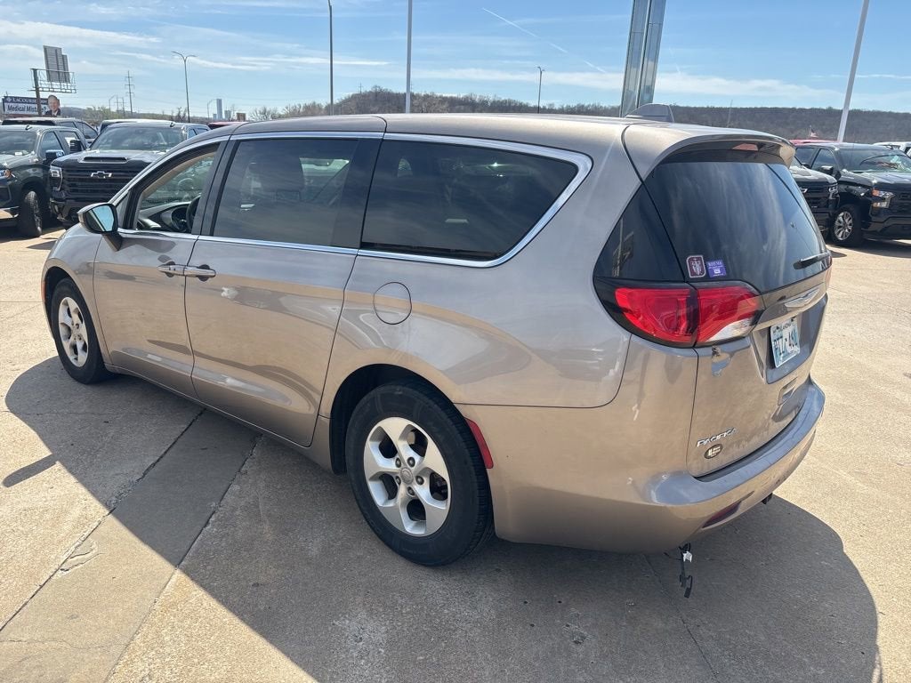 2017 Chrysler Pacifica LX