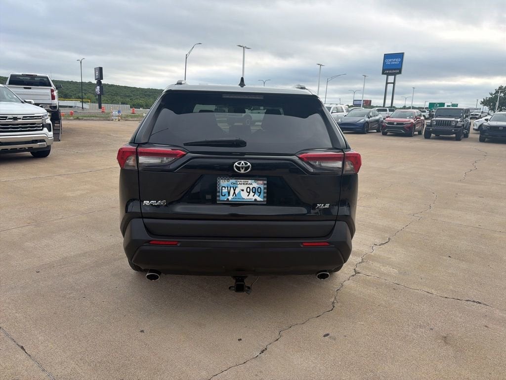 2021 Toyota RAV4 XLE