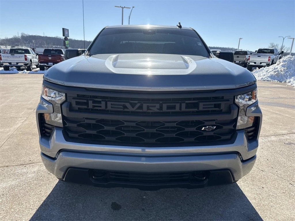 2025 Chevrolet Silverado 1500 Custom