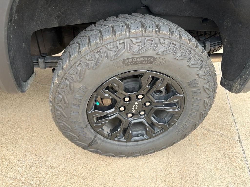 2025 Chevrolet Silverado 1500 ZR2