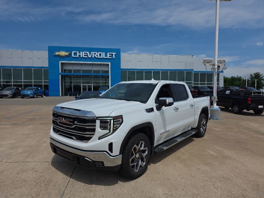 2025 GMC Sierra 1500 SLT