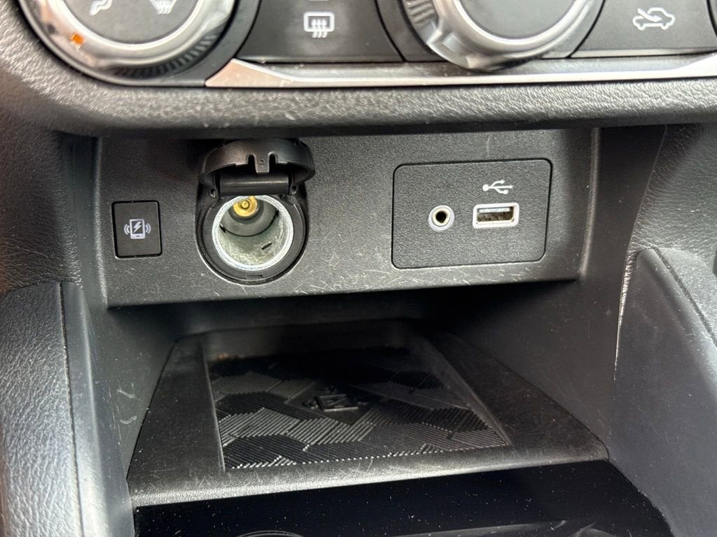 2023 Nissan Versa SV