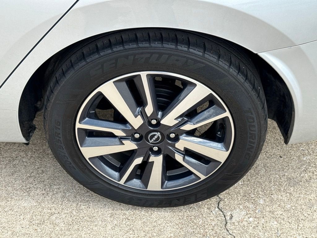 2023 Nissan Versa SV