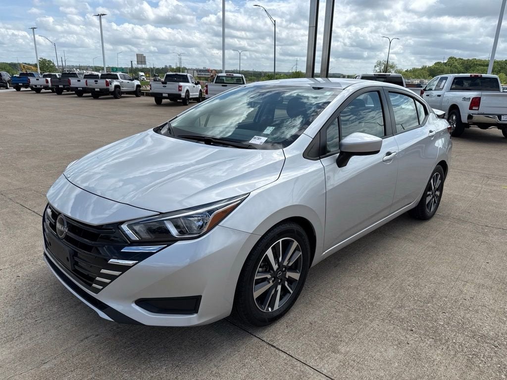 2023 Nissan Versa SV