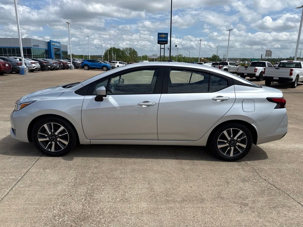2023 Nissan Versa SV
