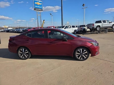 2020 Nissan Versa SR
