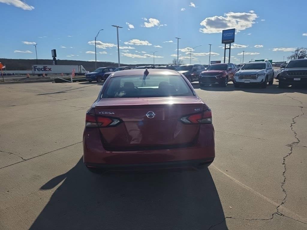 2020 Nissan Versa SR