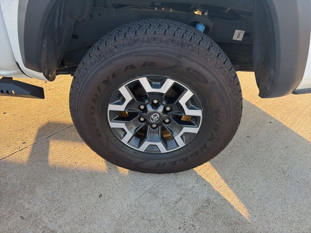 2022 Toyota Tacoma 2WD SR5