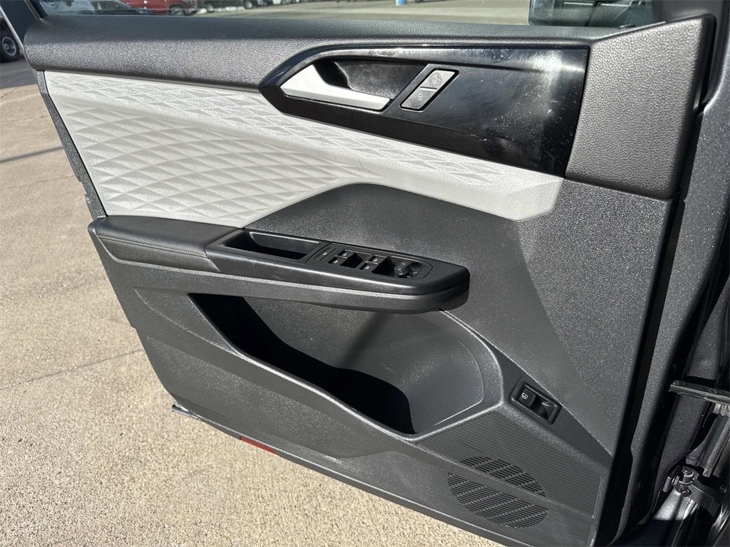 2024 Volkswagen Taos S