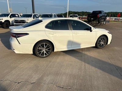2024 Toyota Camry SE
