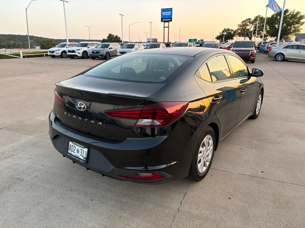 2020 Hyundai Elantra SE