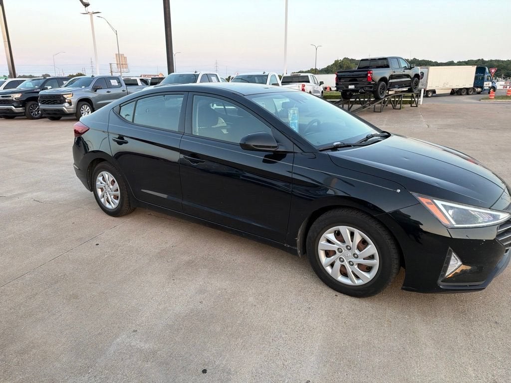 2020 Hyundai Elantra SE