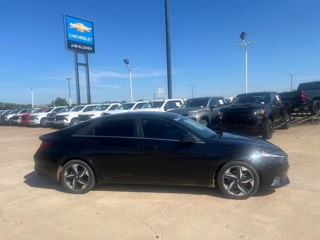 2022 Hyundai Elantra Limited
