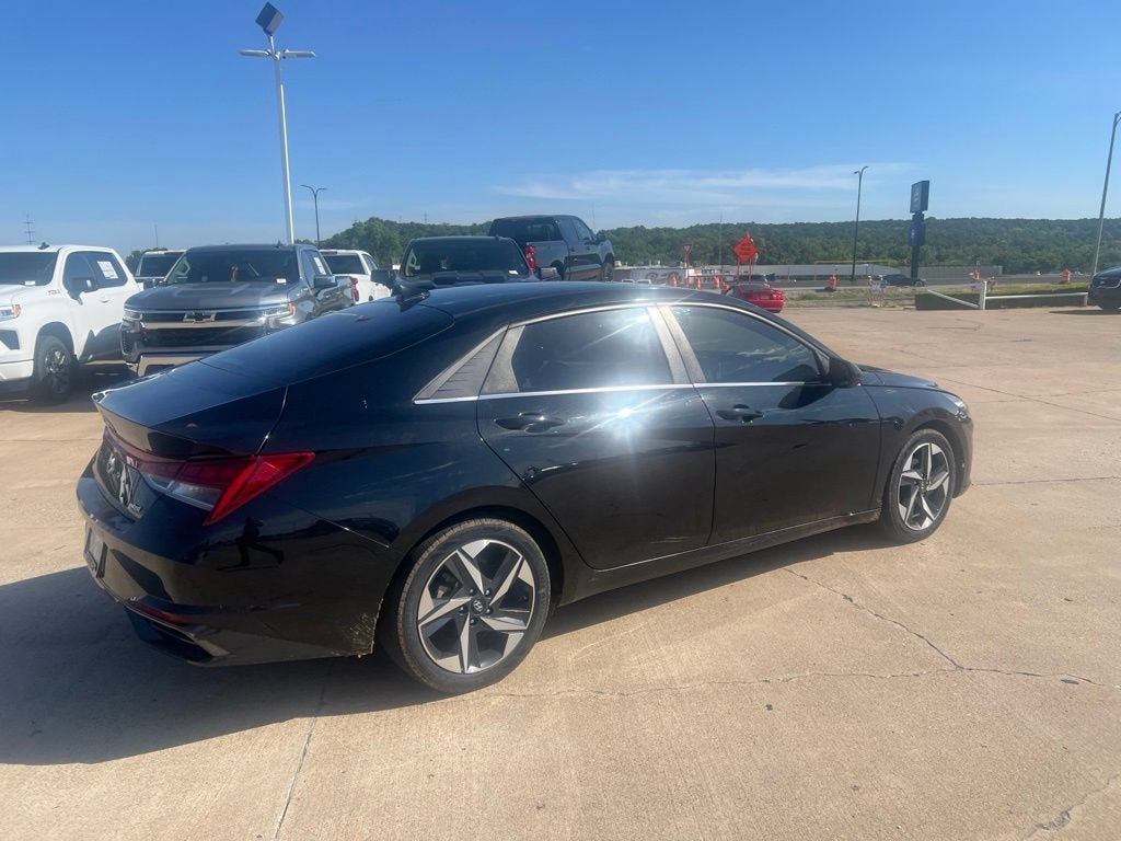 2022 Hyundai Elantra Limited