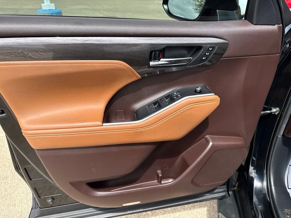 2021 Toyota Highlander Platinum